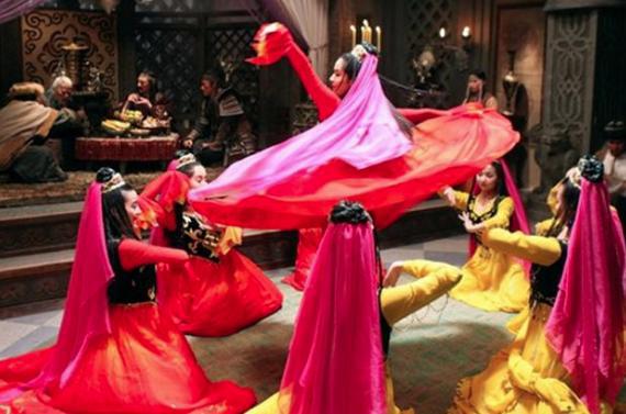 铁木真为什么要娶40岁的女奴隶为妻