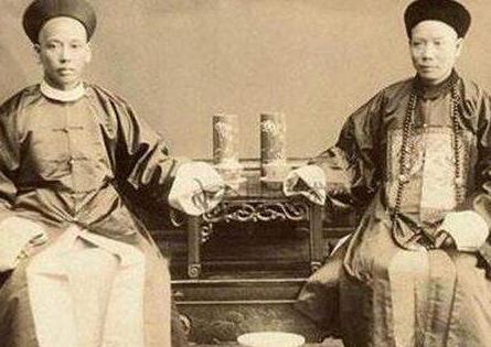 清朝八大铁帽子王代善一家为什么就占了三个了 他家究竟有什么功劳