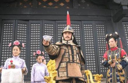 清朝八大铁帽子王代善一家为什么就占了三个了 他家究竟有什么功劳