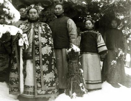 慈禧是怎样对待宫女和太监的 她都用了什么方式