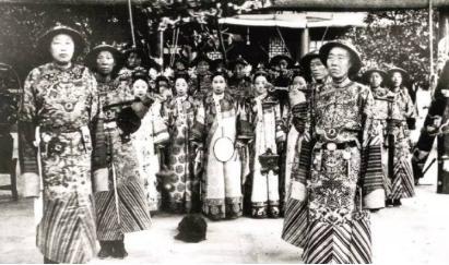 慈禧是怎样对待宫女和太监的 她都用了什么方式