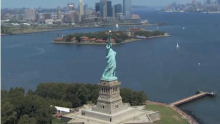 美国自由女神像差点倒塌是怎么回事 是什么原因导致的