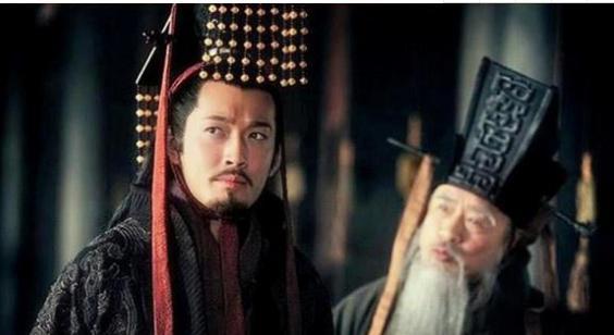 夷陵之战后,为什么曹丕先攻东吴