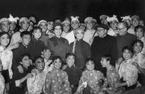 陈伯达为什么要炮打康生