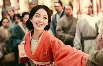 曹操是怎么想的 为什么愿意让三个女人共侍一夫呢