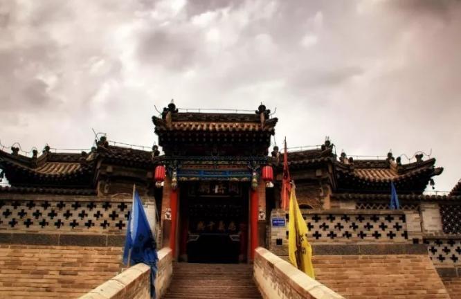 黑白两道为什么都拜关公