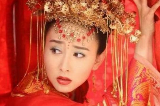 信妃是因为什么才被晋升为嫔