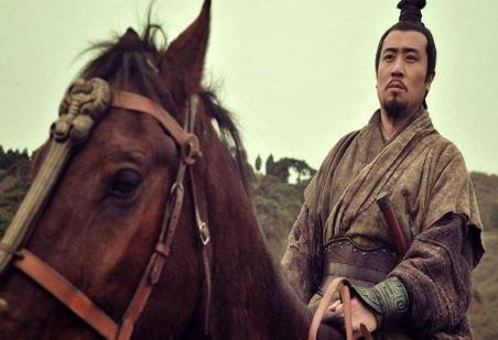 刘备屡战屡败为什么曹操还其视为最大对手呢 这又是为什么呢