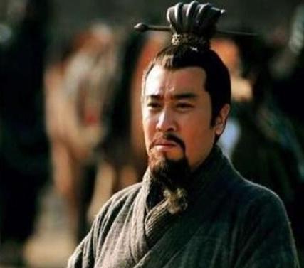 刘备屡战屡败为什么曹操还其视为最大对手呢 这又是为什么呢