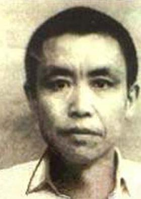 石顶武一个奇葩在村里称帝，它是怎么忽悠百姓的