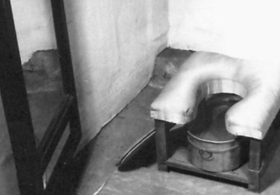 清朝时期，皇宫里的妃子们是如何上厕所的