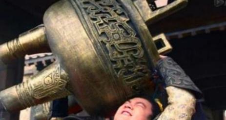 秦武王为什么会被鼎压死