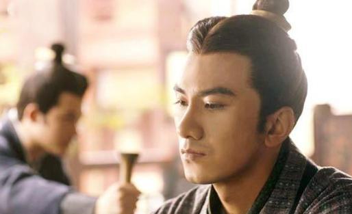 孙策为什么传位给孙权