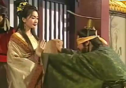 妲己在临睡之前为什么总爱吃甜食 难道她不怕胖吗