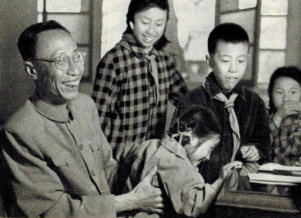 溥仪晚年想领养一个孩子 孤儿院为什么会拒绝溥仪的请求