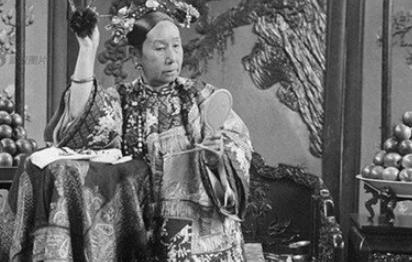 慈禧一生穷奢极欲，为什么死后一年才下葬臭气熏天