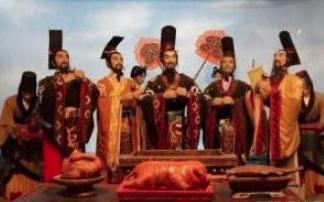 春秋五霸之首的齐桓公，为什么会饿死