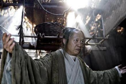 魏忠贤的地位是怎么来的