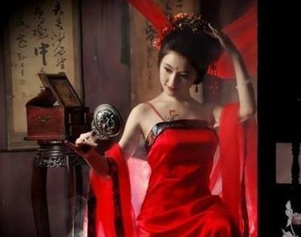 历史上都是重男轻女的 为什么唯独这个朝代是重女轻男的呢