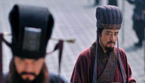 十八路诸侯声势浩大,为什么打不过董卓?难道真的是实力不行?