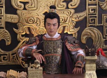 本来应该是伯邑考继承皇位 怎么就轮到姬发了呢