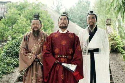 古代皇帝赏赐的免死铁劵有没有用，看朱元璋是如何处置这些大臣的！