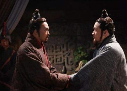 子婴为什么不靠城墙抵挡刘邦而是出城一战呢 只因一个坑儿子的爹