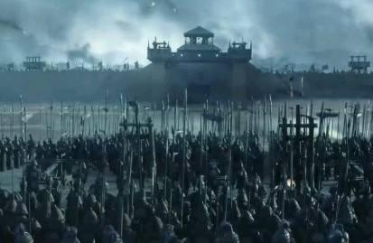 古代没有音响喇叭等设备，将领的喊话是如何让数十万的士兵都听到的？