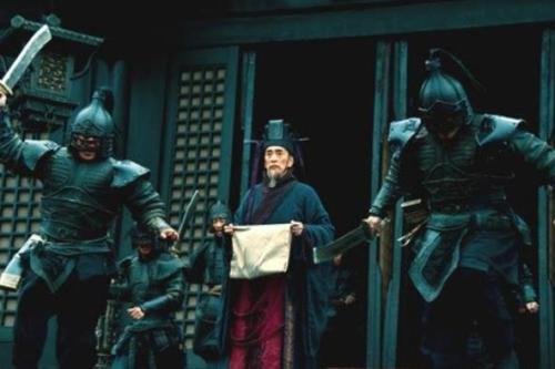 正史中王允是怎么除董卓的？只用了这一计，根本和貂蝉没关系！