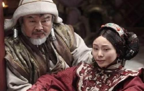 月伦太后为什么会改嫁