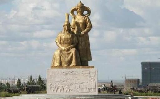 月伦太后为什么会改嫁