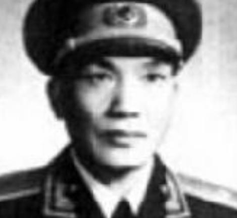 熊伯涛的生平如何