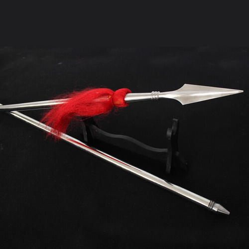 你知道长枪上为什么挂红缨？用处可不仅仅是迷惑那么简单