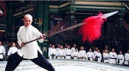 你知道长枪上为什么挂红缨？用处可不仅仅是迷惑那么简单