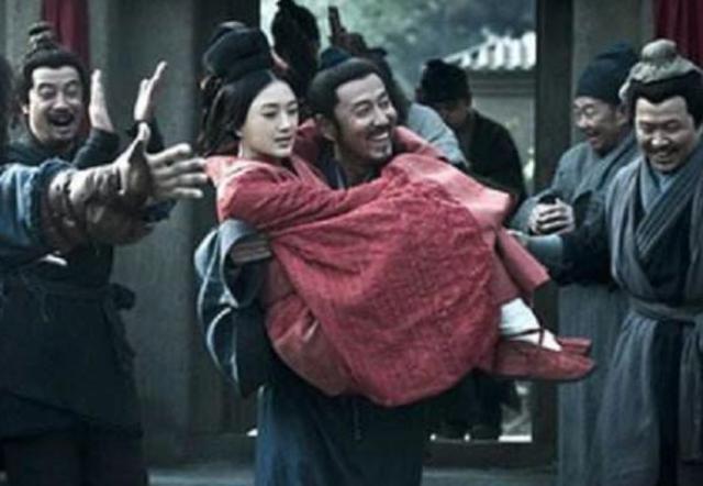 吕太公为什么执意要把吕雉嫁给无赖刘邦