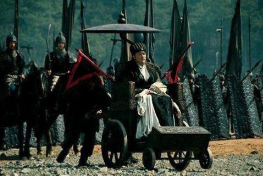 诸葛亮打仗不骑马,为什么喜欢坐轮椅