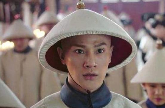 乾隆在富察皇后葬礼上，为什么要打压很多大臣