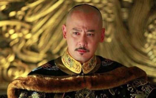 乾隆在富察皇后葬礼上，为什么要打压很多大臣