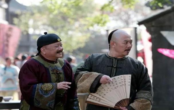 皇帝外出微服私访时，怎么证明自己就是皇帝呢