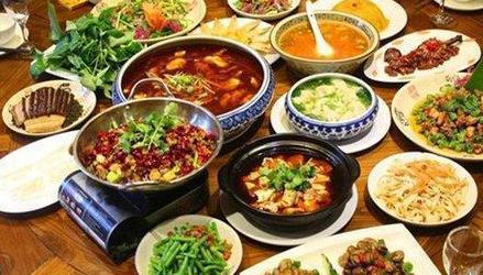 皇帝吃饭都是吃几口就换掉 吃剩下的饭菜都是怎么处理呢