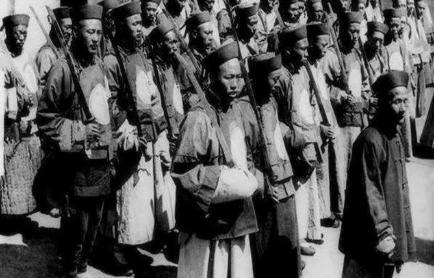 清朝拥有大量的火器 为什么最后会将火器冷落一边呢