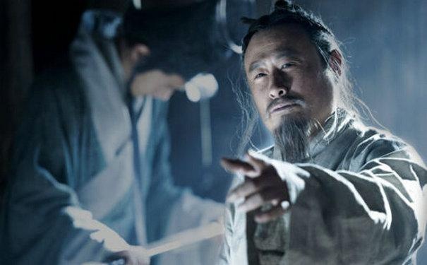 暴君秦始皇为什么不像​勾践​、刘邦、朱元璋那样诛杀功臣？