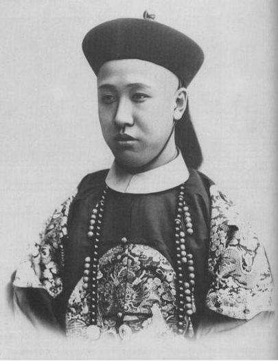 苏完瓜尔佳&middot;幼兰人生为什么会两次自杀 都是因为什么而自杀的