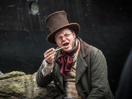 维多利亚时代建筑及文学特点如何 关于服饰的描述是什么样的