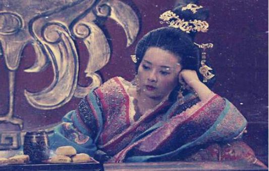 她曾砸烂玉玺,王莽为什么还讨好她