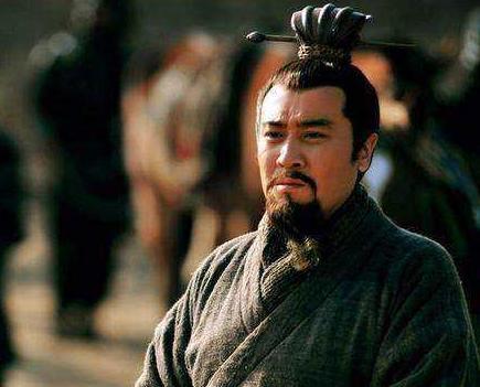 曹操摆鸿门宴煮酒论英雄 为什么他会放过刘备呢