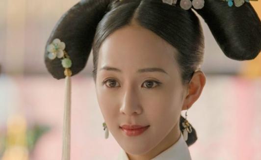 清朝后宫女子，为什么脖子上都戴着一条白色领子