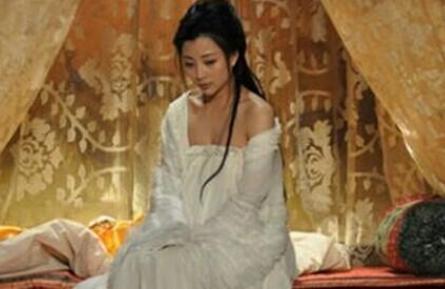 古代皇帝结婚的时候只有十三四岁，他们是怎么知道男女之事的