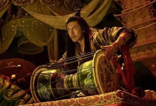 古代皇帝结婚的时候只有十三四岁，他们是怎么知道男女之事的