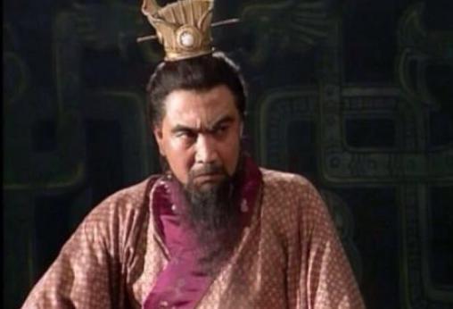 曹操下令绞死吕布后，为什么还要枭首示众